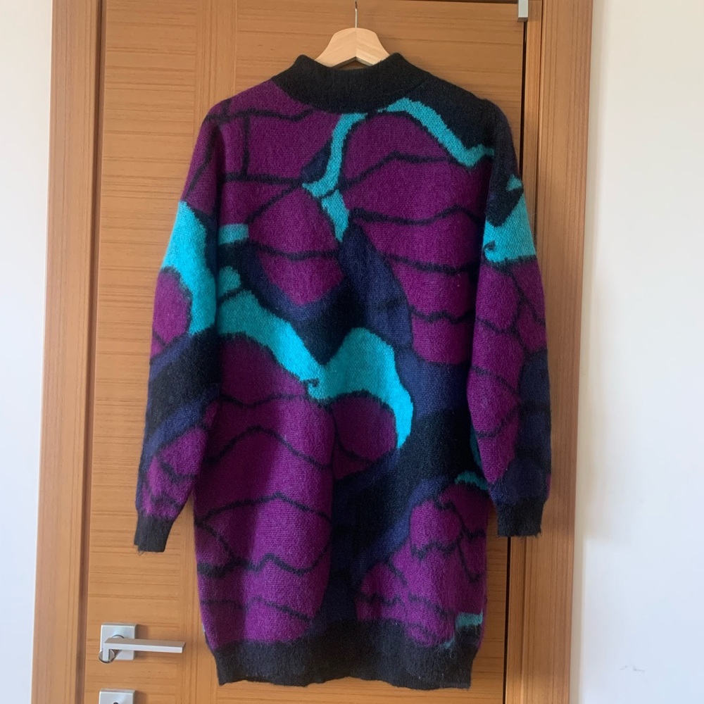 DKNY sweater